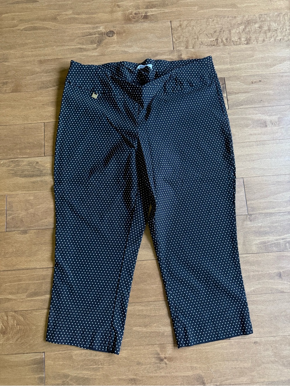 Women's Black Polka Dot Capri Pants - Stretch Pull-On